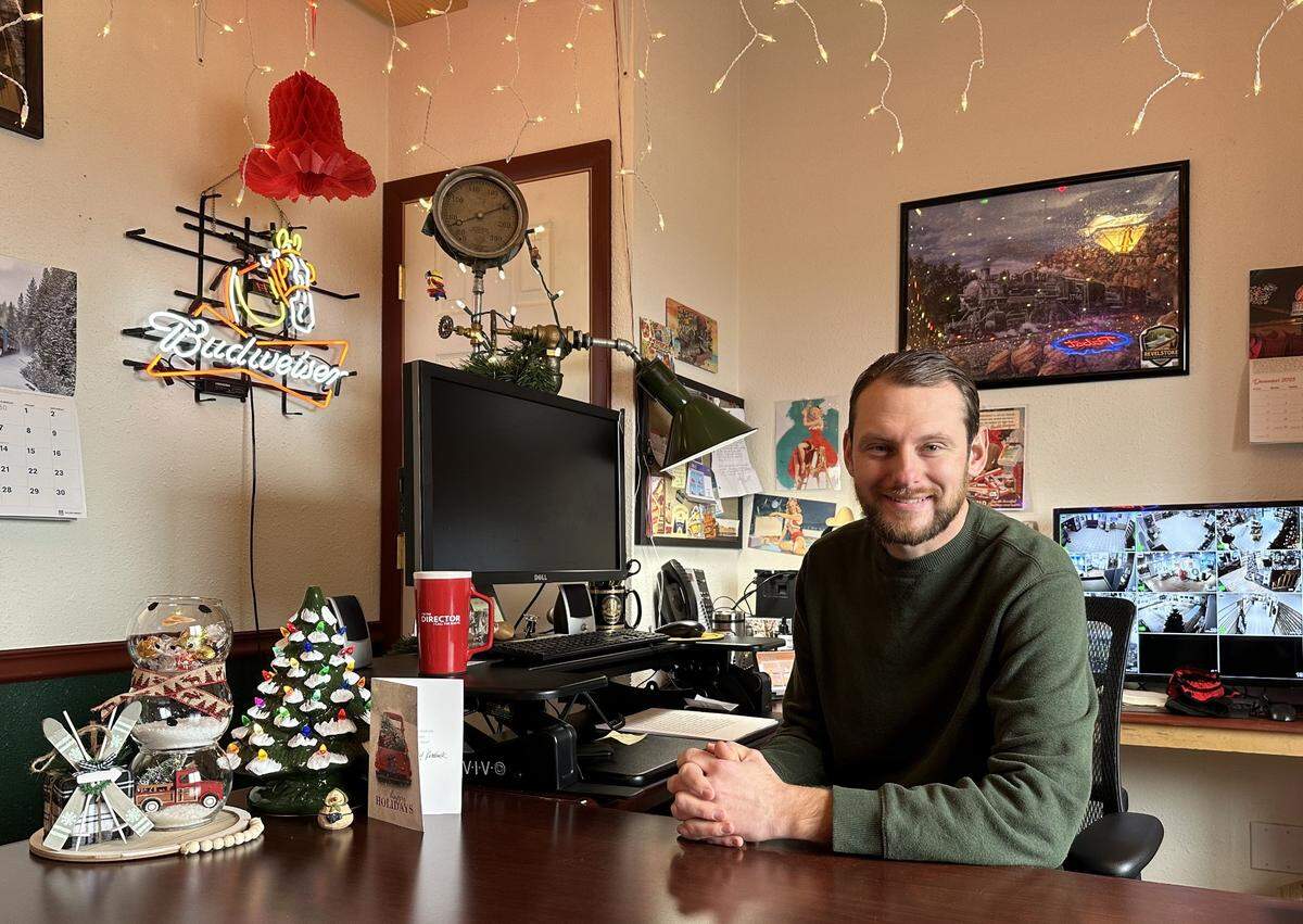 A quote and photo of Walter Knott, of Knott’s Berry Farm fame, hangs on the wall in Eriks Garsvo’s office at the Owyhee County Museum in Murphy. “We figure that if something interests or amuses us, it’ll probably interest or amuse others,” reads the quote from Knott. “So we get it, whatever it is, and let others enjoy it with us, and you’d be surprised how that helps business.” That’s the way Garsvo has run the museum in the five years he’s been director.