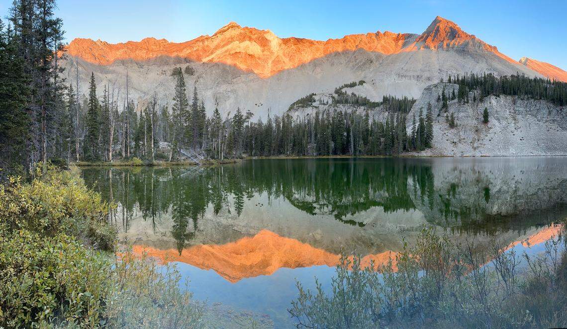 All was not lost on our backpacking trip to Ocalkens Lakes in late September 2024. Ocalkens Lake #1, though much smaller than Ocalkens Lake #2, still held water and provided beautiful views of the White Cloud Mountains at sunset.