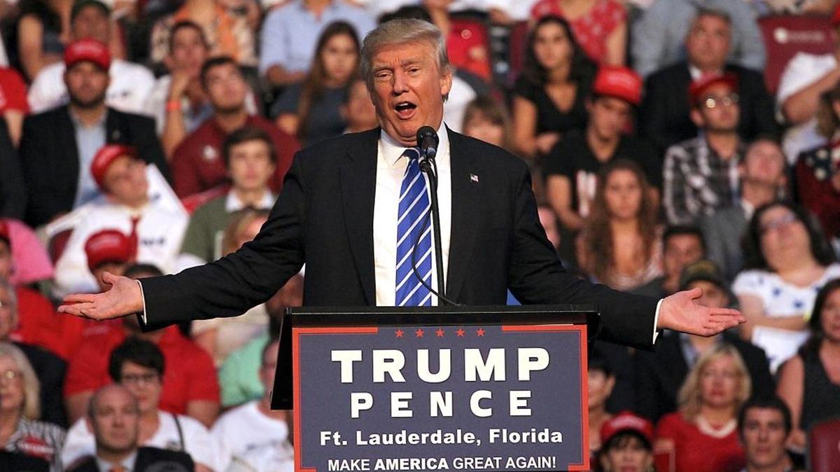 Republican presidential candidate Donald Trump holds a campaign rally at BB&T Center in Sunrise, Fla., on Wednesday, Aug. 10, 2016. (Miami Herald/TNS)