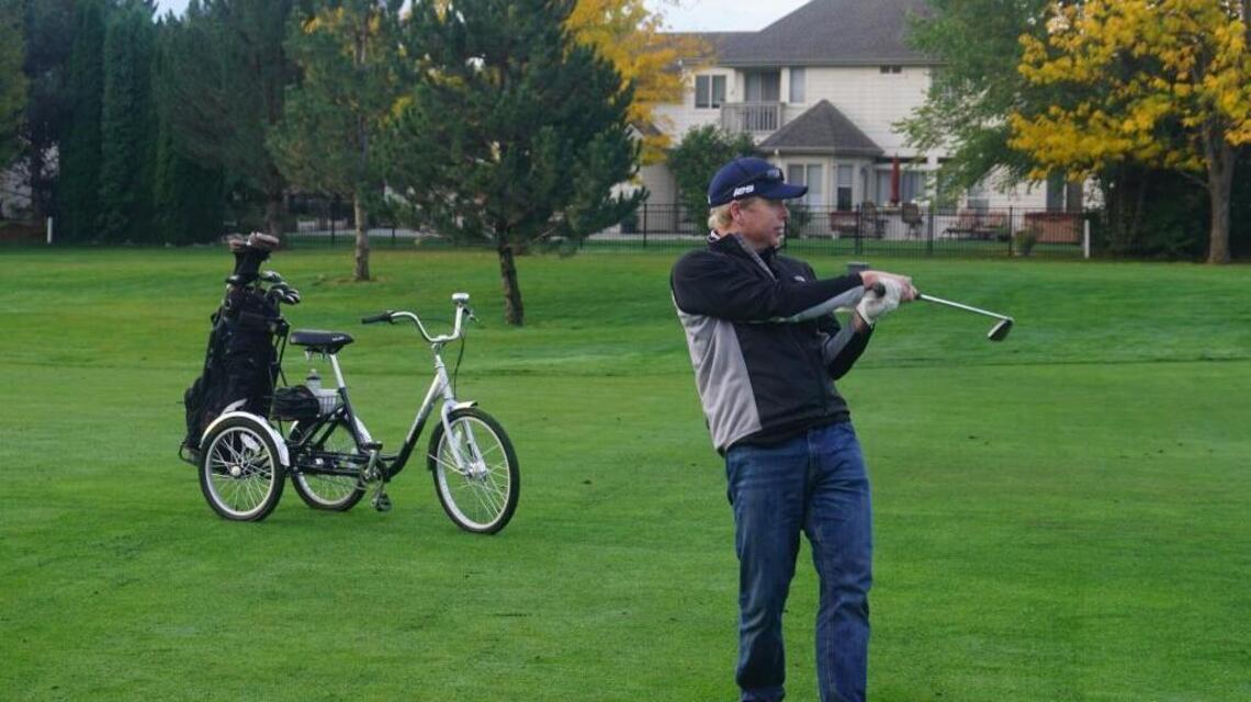 Leave the golf cart at home: Boise man rides a bike on the course