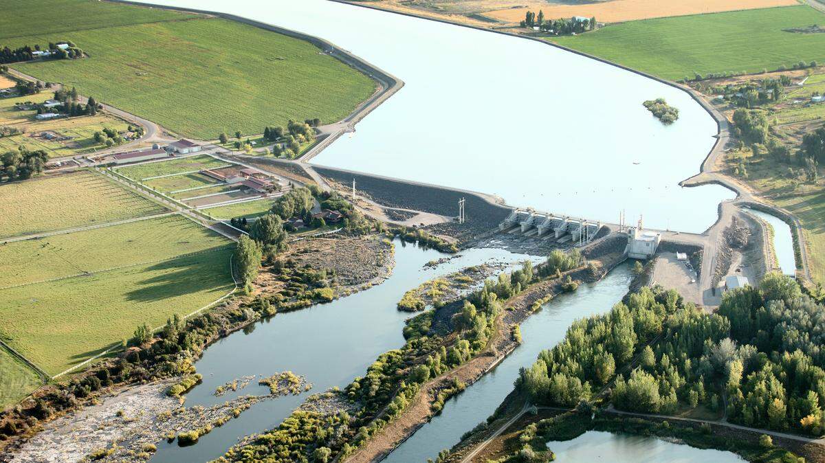 Snake River Dam