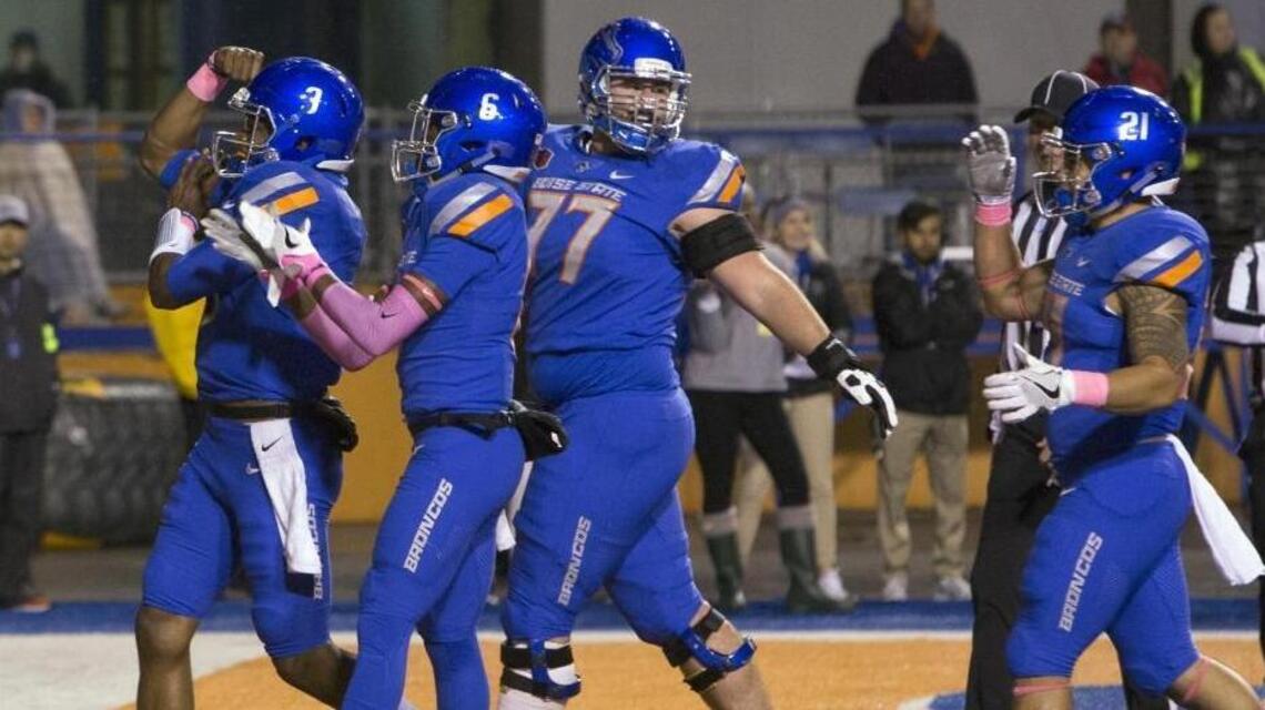 Analysis: Boise State’s QB situation keeps getting weirder — but it’s working