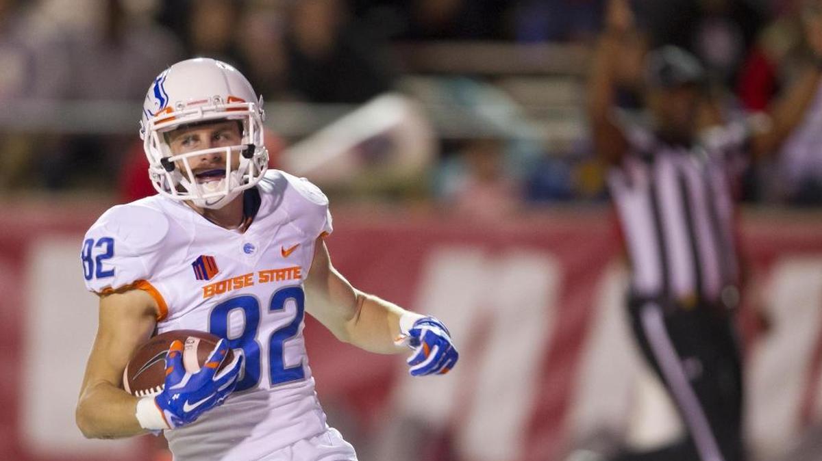 Boise State Broncos wide receiver Thomas Sperbeck (82) scores a first-half touchdown against New Mexico on Friday Oct. 7, 2016 at University Stadium in Albuquerque.