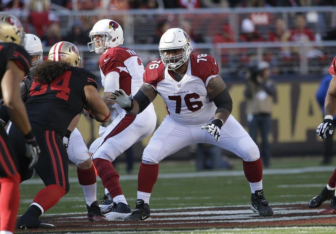 Former Arizona Cardinals and San Francisco 49ers left guard Mike Iupati (76) agreed to a one-year contract with the Seahawks on Thursday, as Seattle continued its trend of waiting until the secondary waves of NFL free agency to act.