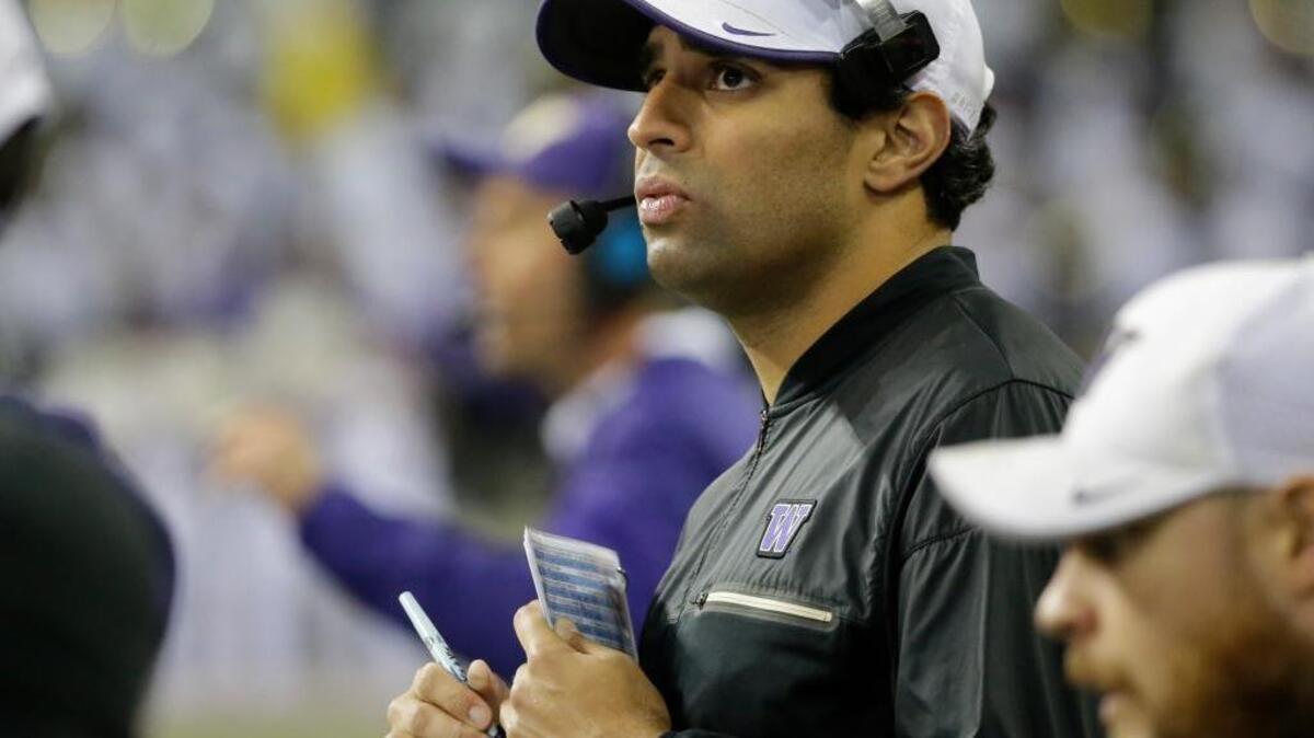 Bush Hamdan was the offensive quality control coach at Washington in 2015, and the wide receivers coach/passing game coordinator in 2016, both years under head coach Chris Petersen. Hamdan played quarterback at Boise State under Petersen.