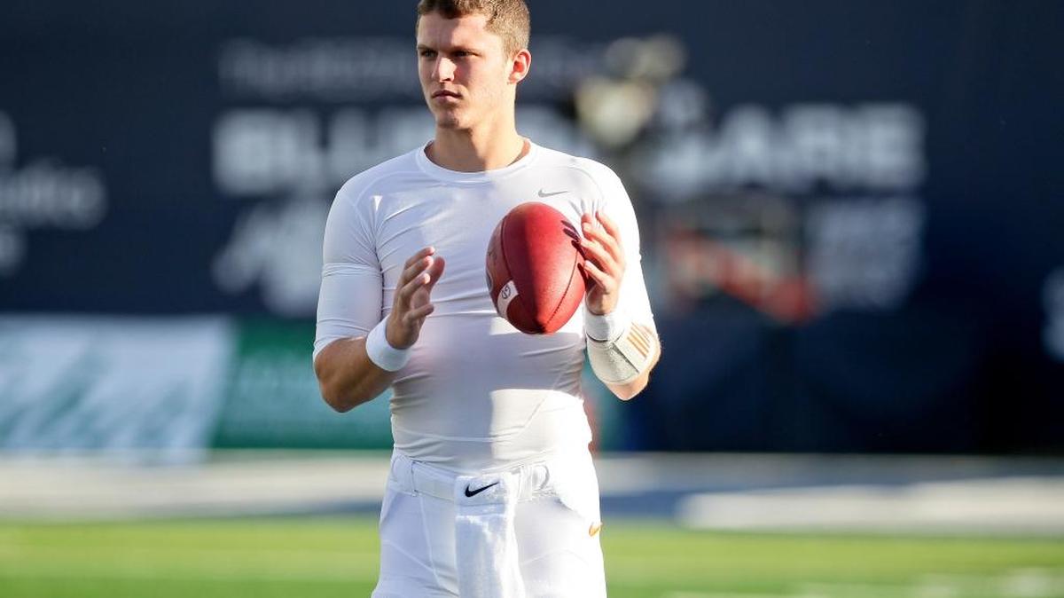 Boise State football quarterback Brett Rypien warms up before a game against Utah State on October 16, 2015.