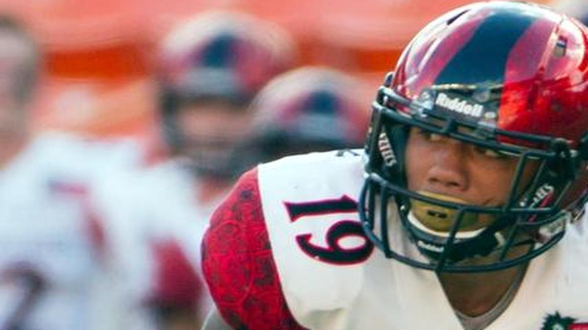 San Diego State running back Donnel Pumphrey carries the ball against Cincinnati during the Hawaii Bowl in Honolulu on Dec. 24, 2015.