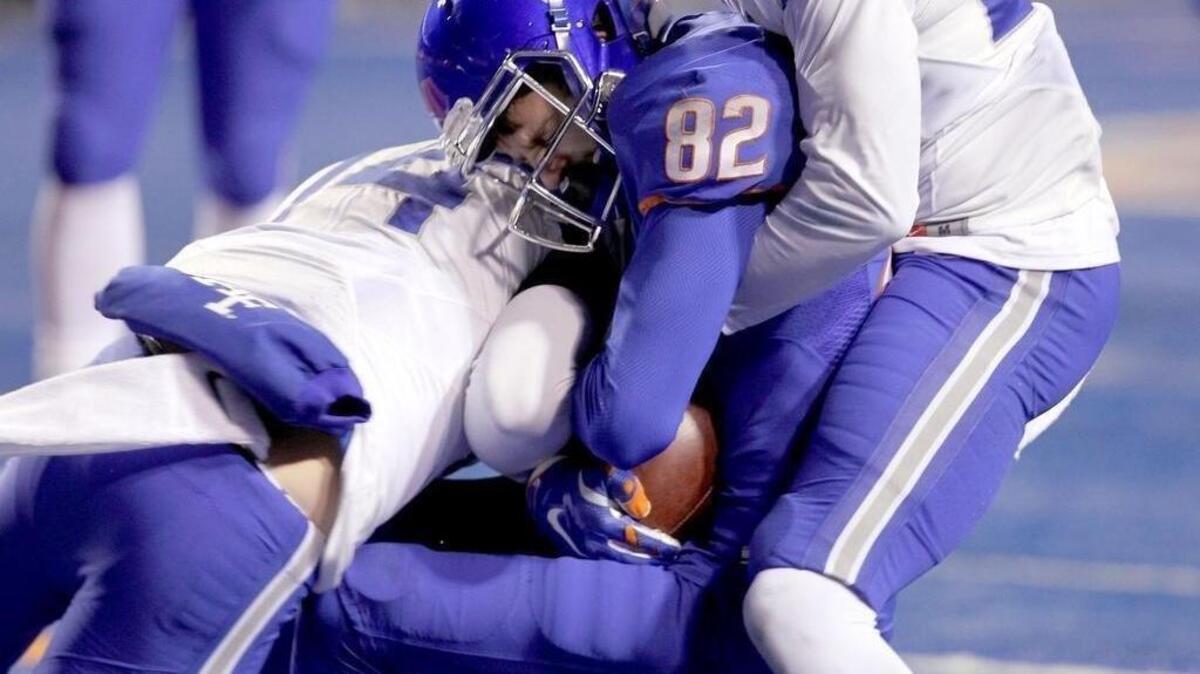 Air Force beat Boise State 37-30 last season in Albertsons Stadium, making it two straight victories over the Broncos. Air Force is one of just 11 teams that owns a .500 record or better against Boise State all-time (minimum of two meetings). The others are Arkansas (2-0), Central Michigan (2-2), Georgia (1-1), Louisville (1-1), North Texas (3-2), Rice (1-1), San Diego State (2-2), TCU (2-2), Washington (2-2), Washington State (4-1).