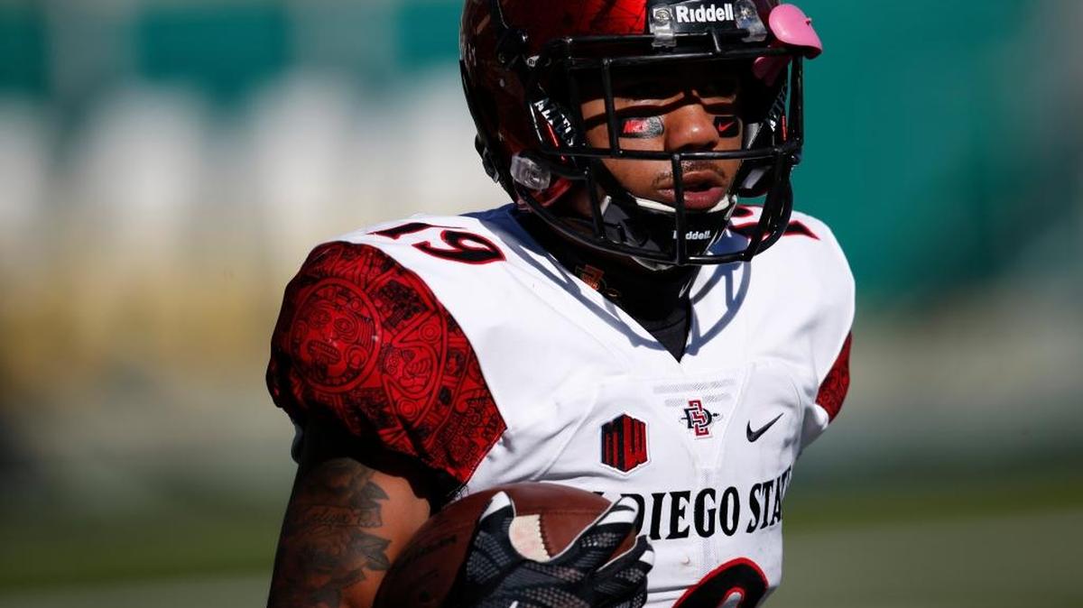 San Diego State Aztecs running back Donnel Pumphrey (19) warms up before the first half of an NCAA college football game Saturday, Oct. 31, 2015, in Fort Collins, Colo.
