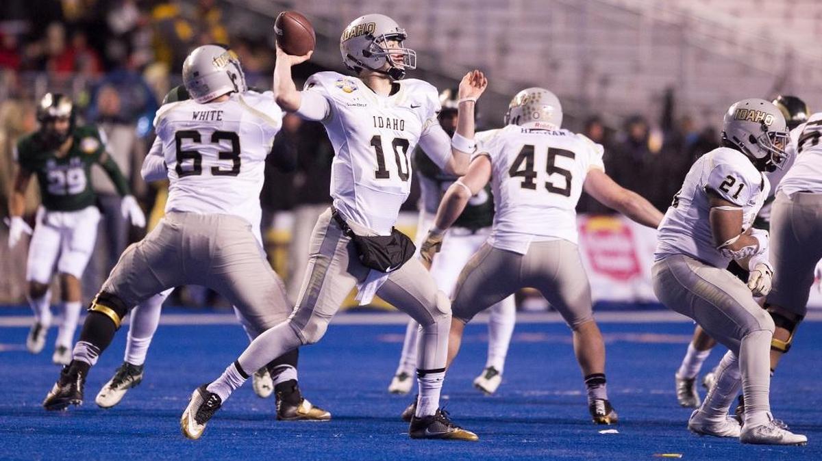 Idaho quarterback Matt Linehan, who helped lead the Vandals to a win over Colorado State in the Famous Idaho Potato Bowl in December, returns in 2017 for his senior year.