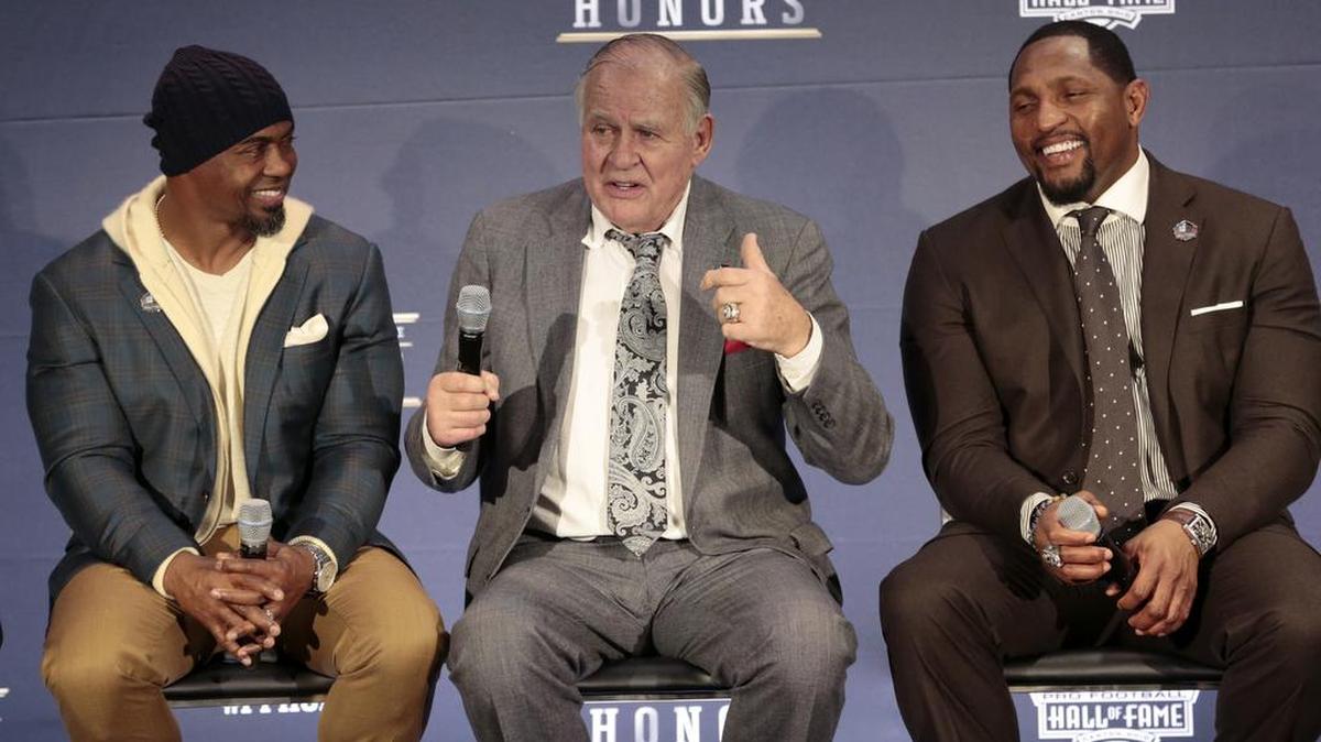 Jerry Kramer, center, is flanked by safety Brian Dawkins, left, and linebacker Ray Lewis at a news conference for the Hall of Fame. Kramer had been nominated to the Hall of Fame 10 times.
