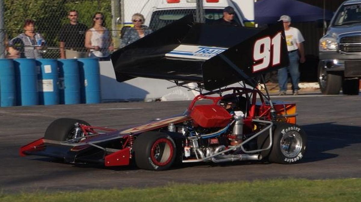 Bryan Warf of Meridian set Meridian Speedway’s overall track record for the second night in a row. Warf qualified in 10.866 seconds Saturday, besting his time of 10.974 from Friday.