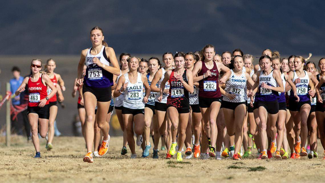 Rocky Mountain’s Hallie Heemeyer takes an early lead en route to a 6A girls individual state championship Saturday at the state meet at Community Park in the Lewiston Orchards.