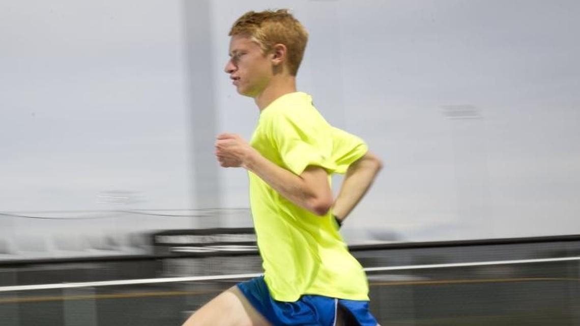 Rocky Mountain’s Michael Slagowski became the ninth high school runner in history to complete the mile in under four minutes when he won the elite race in 3 minutes, 59.53 seconds at the Nike Jesuit Twilight Relays last Friday in Portland.