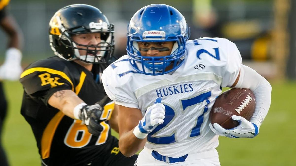 Emmett’s DJ Crump breaks loose against Bishop Kelly on Sept. 23.