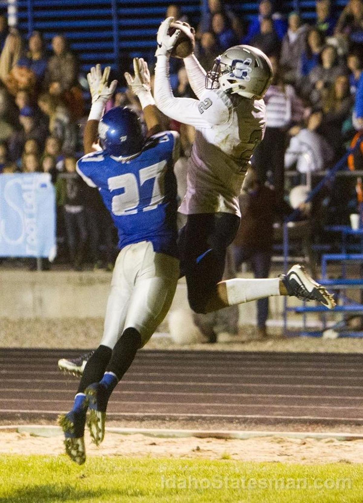 Skyview wide receiver DeMonte Horton, right, has hauled in passes against tight coverage all season, leading the undefeated Hawks into the state semifinals.