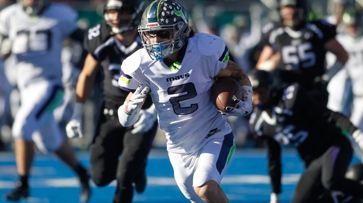 Mountain View running back TreyTon Bell ran for 158 yards and two TDs in his final game.