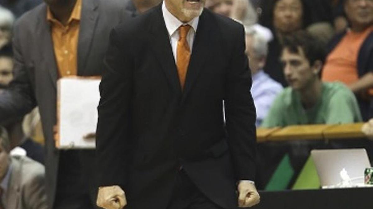 Pacific interim coach Mike Burns shouts during Jan. 23’s 71-61 loss to Gonzaga in Stockton, Calif. Burns has resigned as an assistant at Portland and will join the Boise State staff, according to The Oregonian.