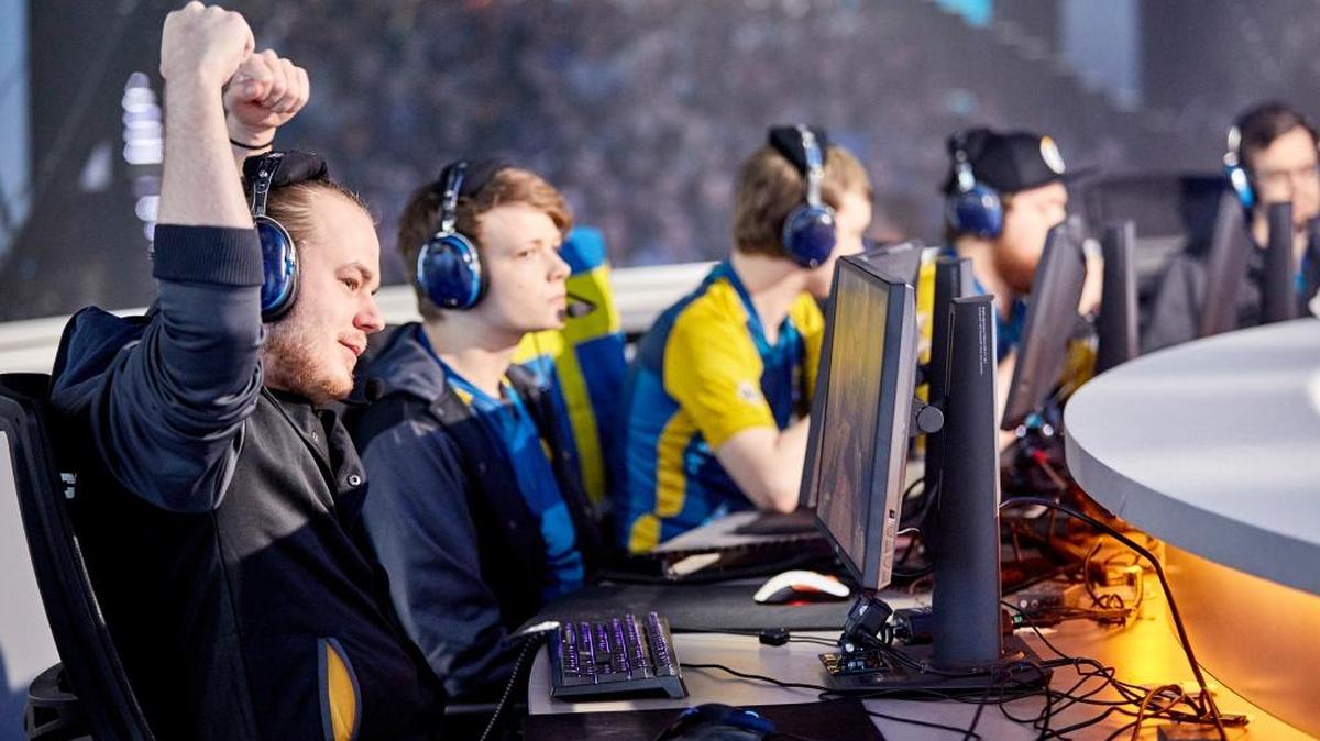 Competitive video gamers get ready for the 2016 Overwatch World Cup. Boise State will field a similar competitive team beginning in September.