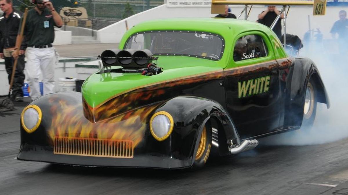 Scott White of Seaside, Ore., is the defending Oldies But Goodies Drags AA/Supercharged champion. White won last year’s title with an elapsed time of 7.17 seconds at 179.90 mph over Mitch Chamberlin of Orting, Wash. (7.91, 158.41).
